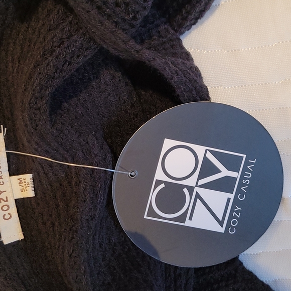 Chunky Cross Twist Knot Sweater - Picture 10 of 10